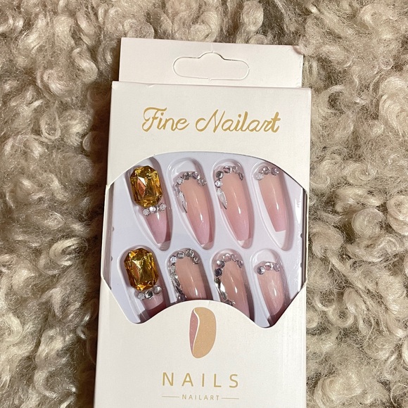 Buy 4get 1 free -Beautiful Press-on Nails for women - Picture 2 of 2